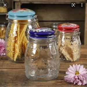 Pioneer woman Jar